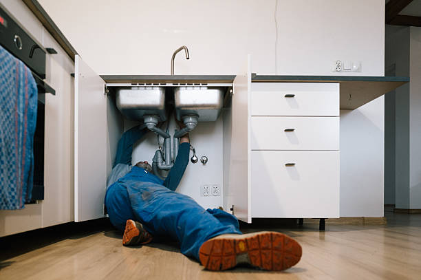 Professional Plumbing technician working in Wellston, OK
